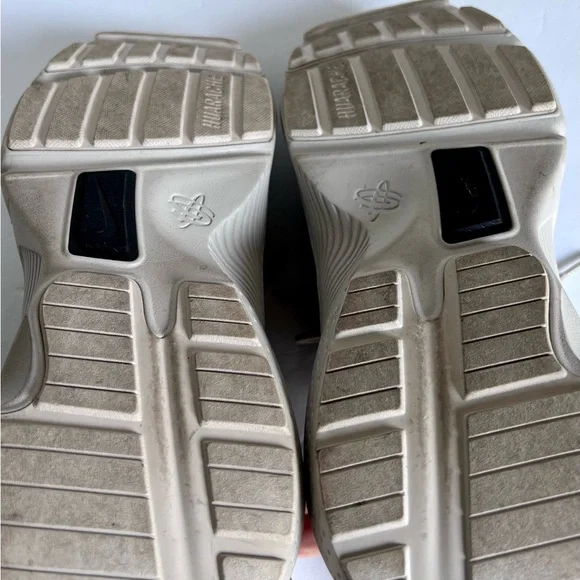 Nike Men’s Huarache-Type Size 13 - Picture 9 of 10